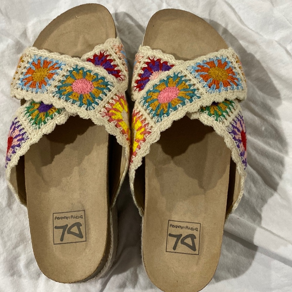 Dirty laundry brand sandals. Size 9/40